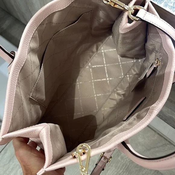 Michael Kors Medium Mirella 35S2G7ZT7L Tote Bag 
Powder Blush Multi
NWT - Picture 12 of 16